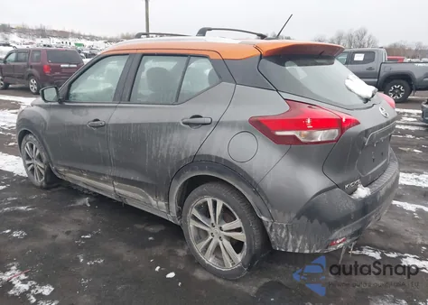 2018 Nissan Kicks Sr z USA, uszkodzony, nr VIN 3N1CP5CU0JL537043